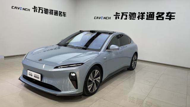 NIO ET5