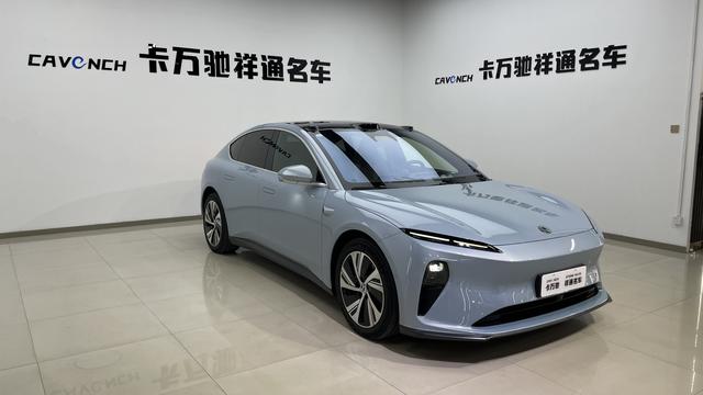 NIO ET5