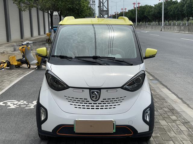 Baojun E100