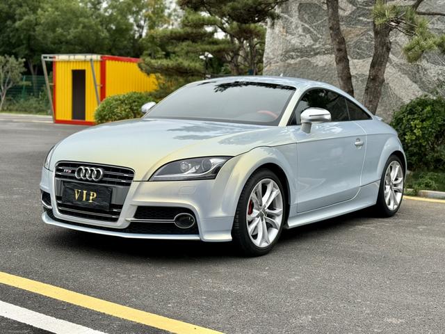 Audi TTS