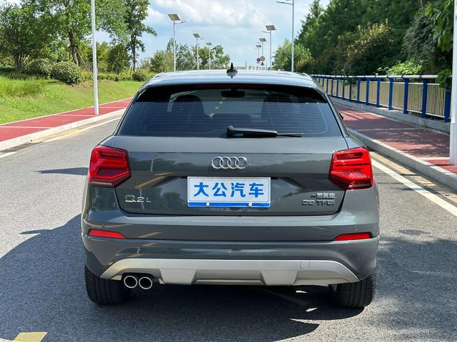 Audi Q2L