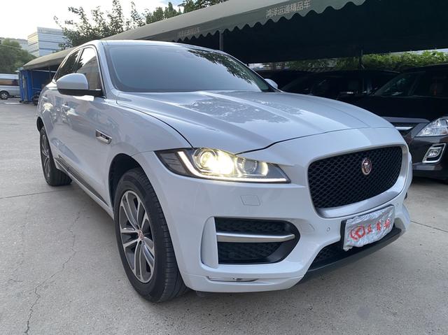 Jaguar F-PACE