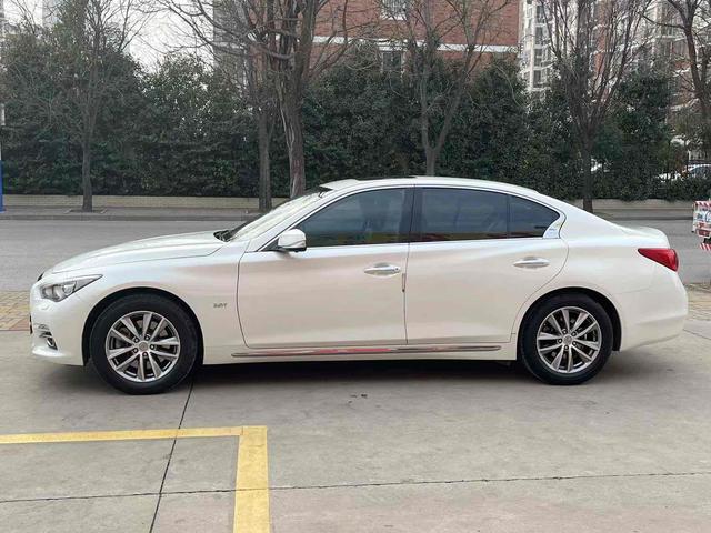 Infiniti Q50L