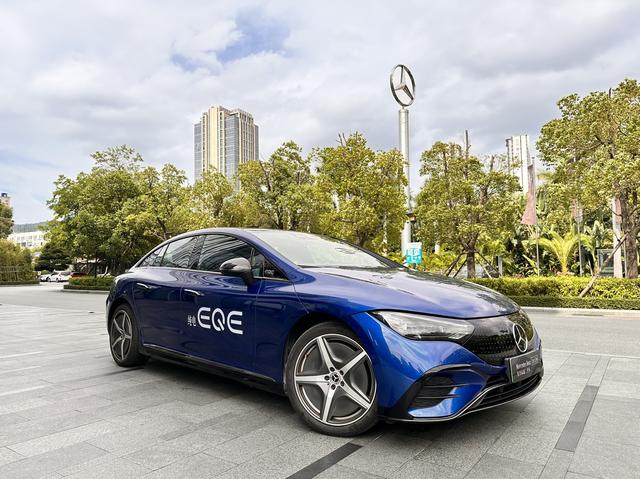 Mercedes-Benz EQE