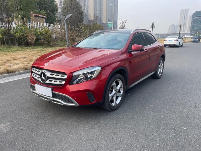 Mercedes-Benz GLA