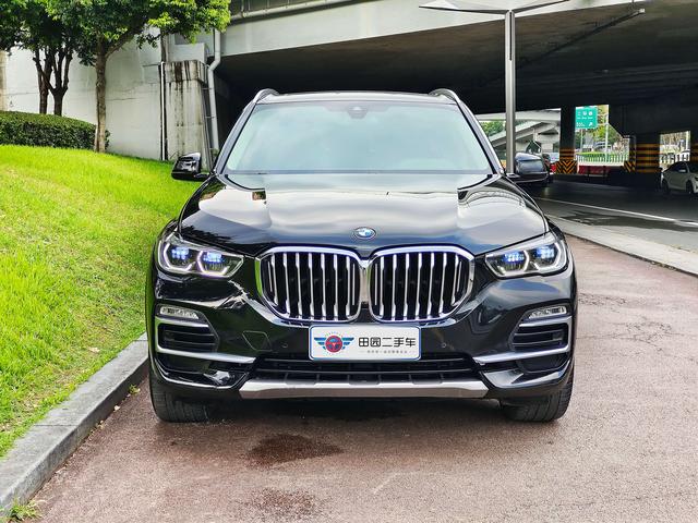 BMW X5 (imported)