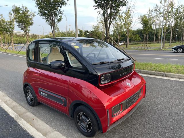 Baojun E300