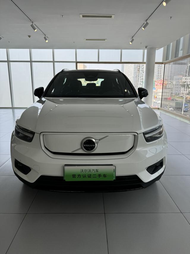 Volvo XC40 EV