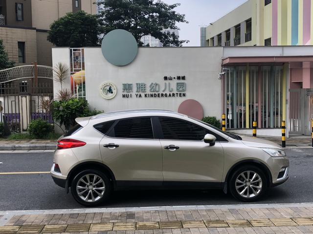 Geely Emgrand GS