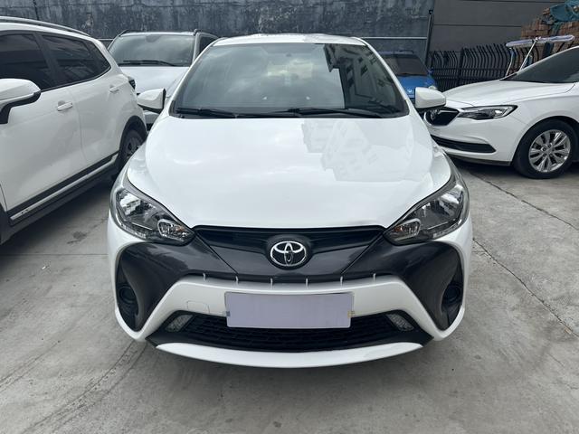 Toyota YARiS L to dazzle