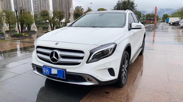 Mercedes-Benz GLA