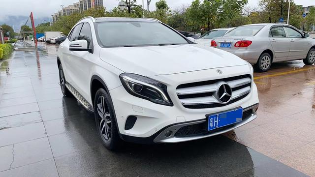 Mercedes-Benz GLA