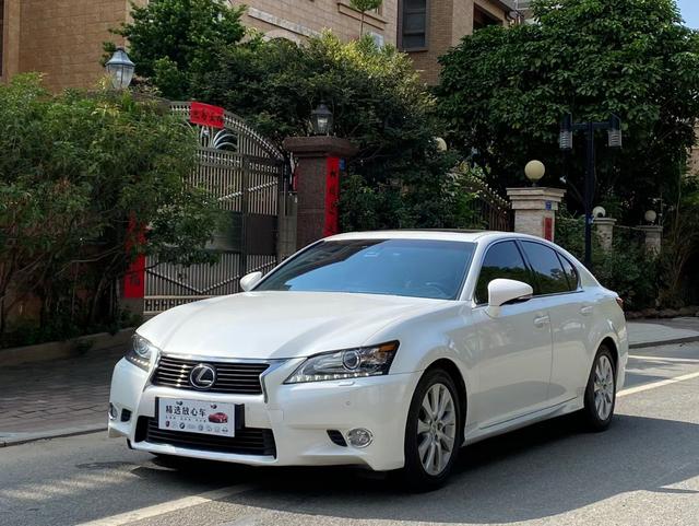 Lexus GS