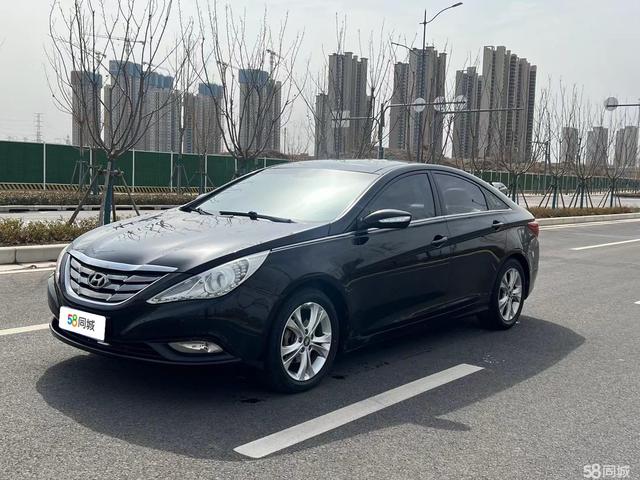 Hyundai Sonata eight