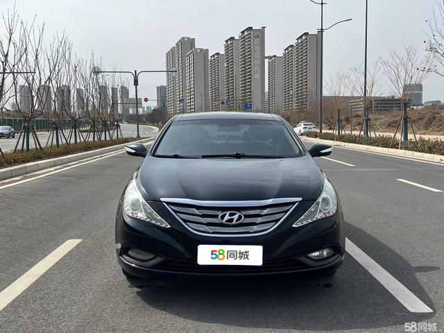 Hyundai Sonata eight