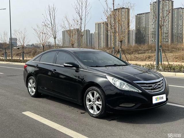 Hyundai Sonata eight