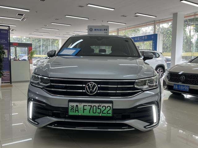 Volkswagen Tiguan L PHEV