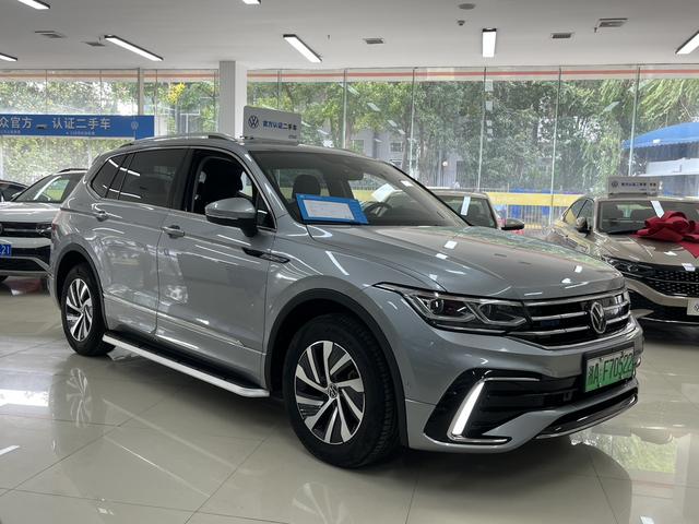 Volkswagen Tiguan L PHEV