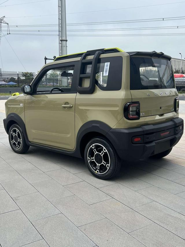 Geely Panda