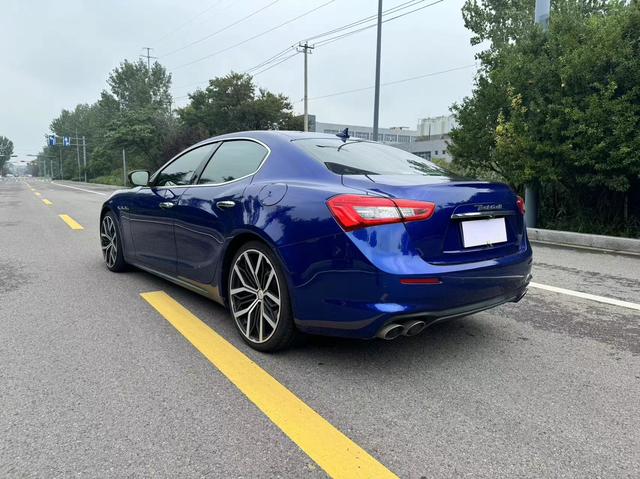 Maserati Ghibli