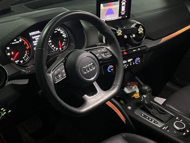 Audi Q2L