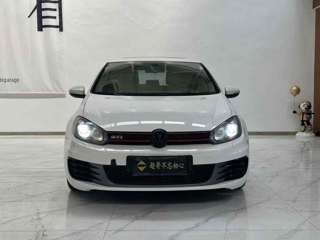 Volkswagen Golf GTI