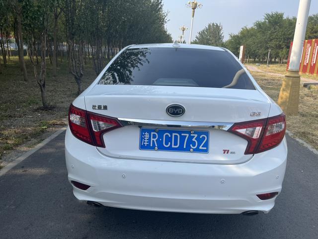 BYD G5