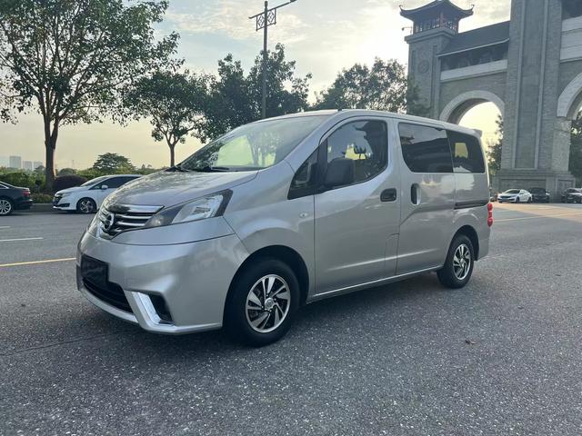 Nissan NV200