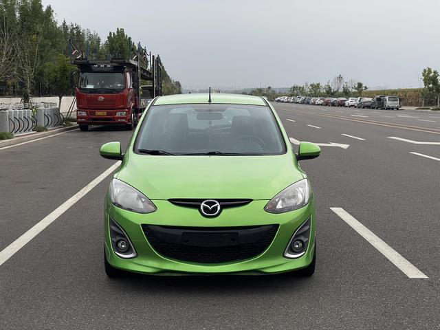 Mazda 2