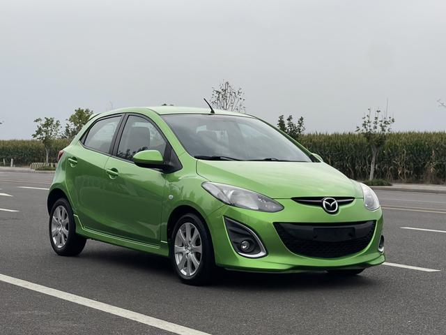 Mazda 2