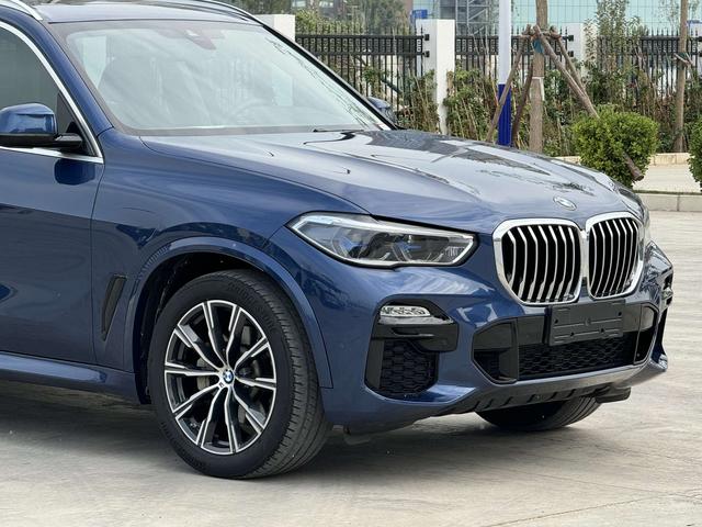 BMW X5 (imported)