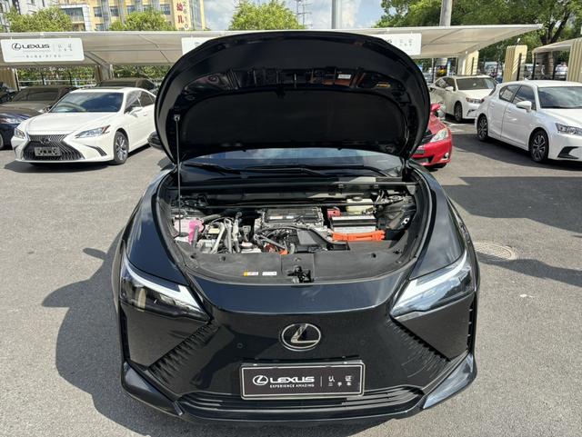 Lexus RZ