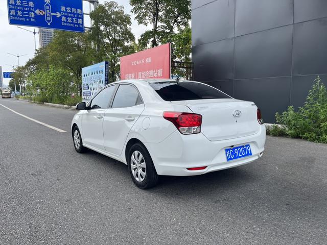 Hyundai Rena