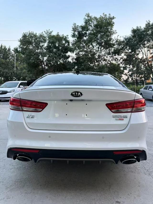 Kia K5