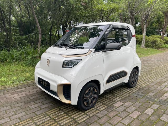 Baojun E200