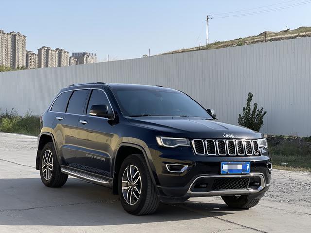 Jeep Grand Cherokee (imported)