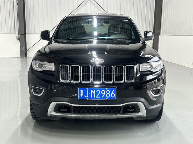 Jeep Grand Cherokee (imported)