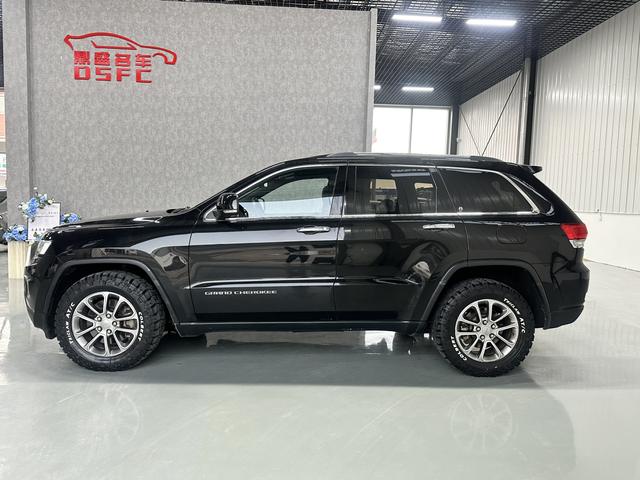 Jeep Grand Cherokee (imported)