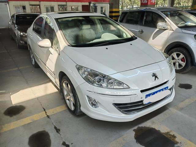 Peugeot 408