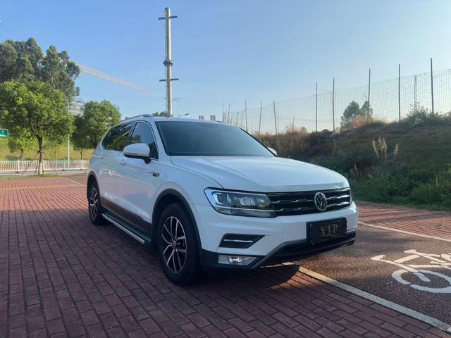 Volkswagen Tiguan L