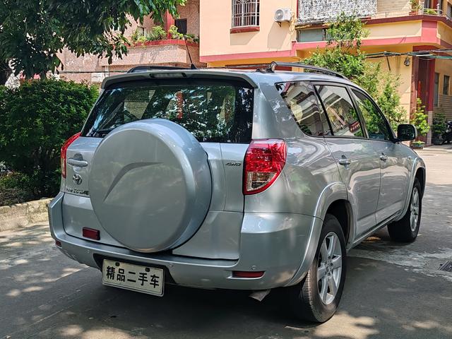 Toyota RAV4 (imported)