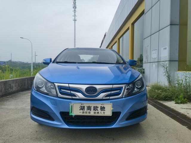 BYD e5