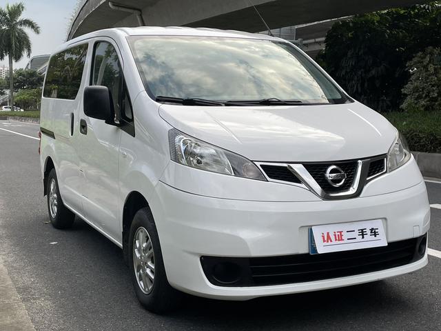 Nissan NV200