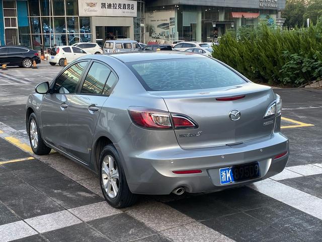 Mazda 3 star