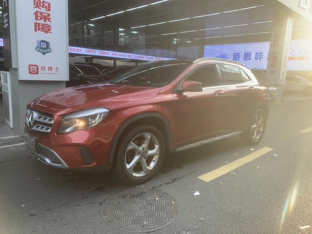 Mercedes-Benz GLA