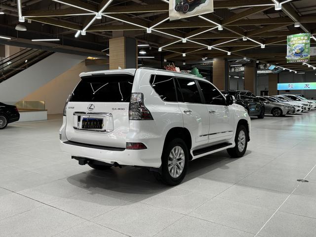 Lexus GX