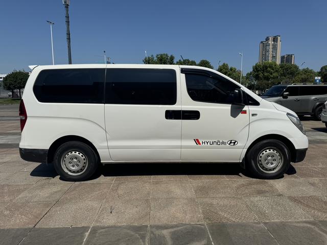 Hyundai H-1 Huiyi