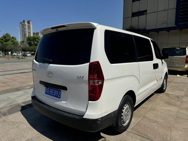 Hyundai H-1 Huiyi