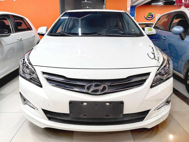 Hyundai Rena