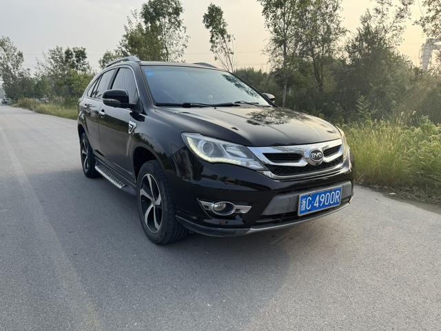 BYD S7